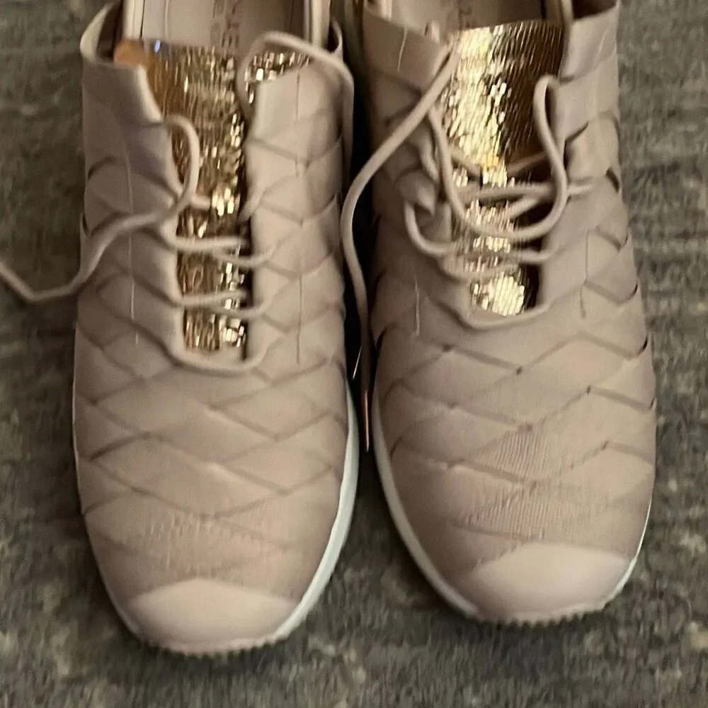Michael Kors Cydney Metallic Webbed Sneaker size  9.5
